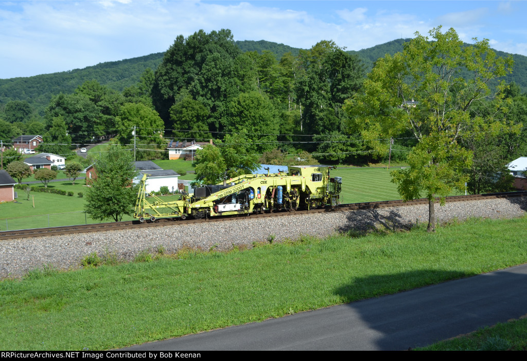 CSXT Track Machine